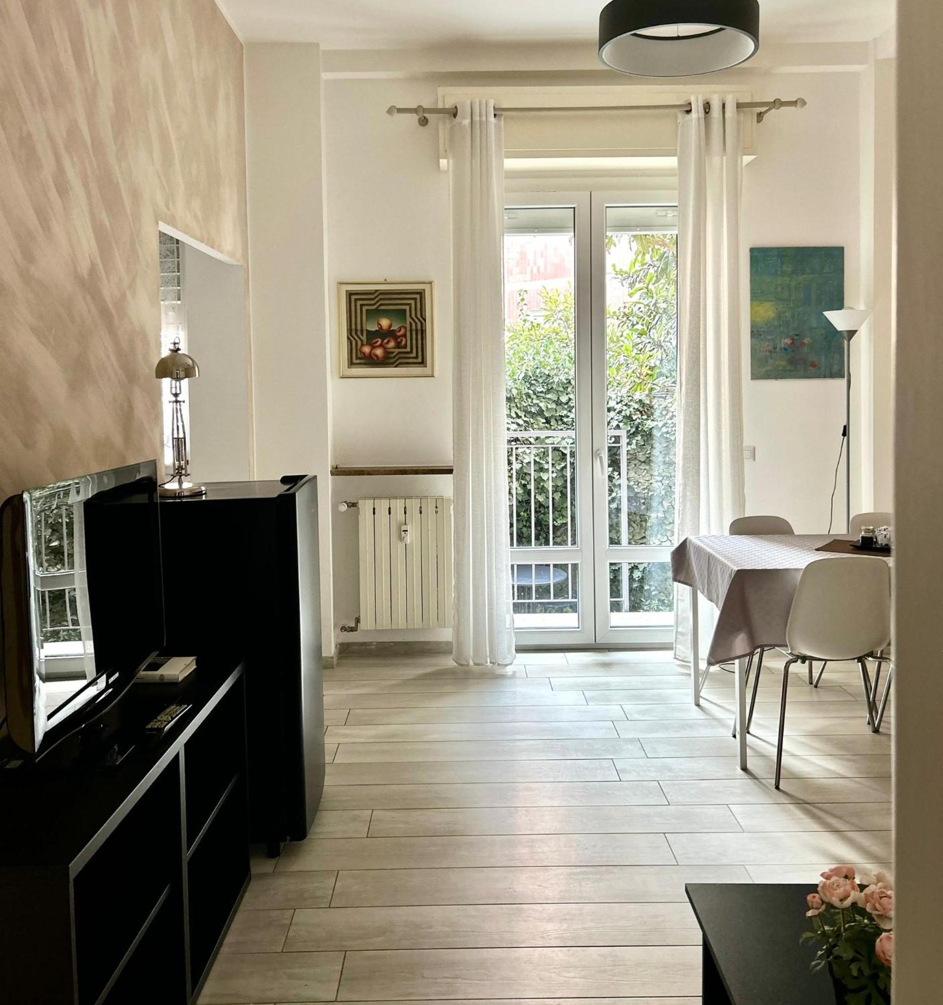 Lovely 2 Room Apartment With Small Garden Milan Extérieur photo